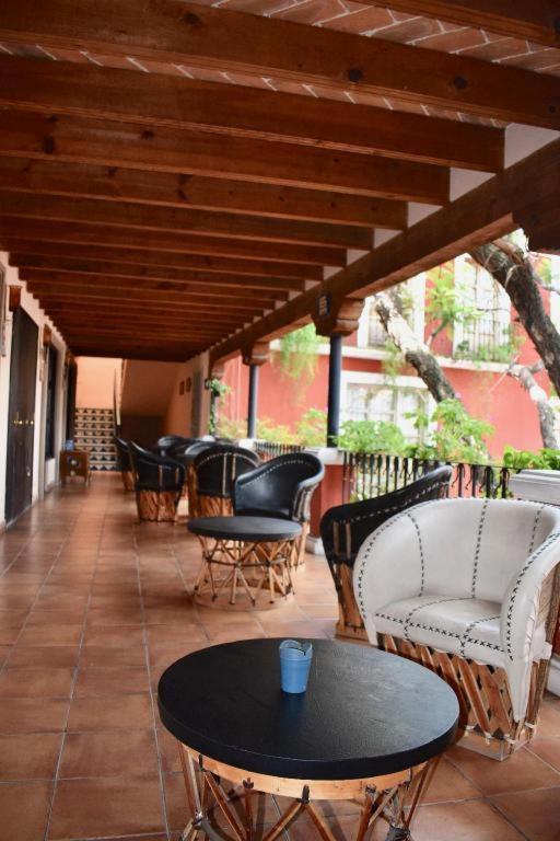 Hotel Ana Catalina And Suites Альенде Экстерьер фото